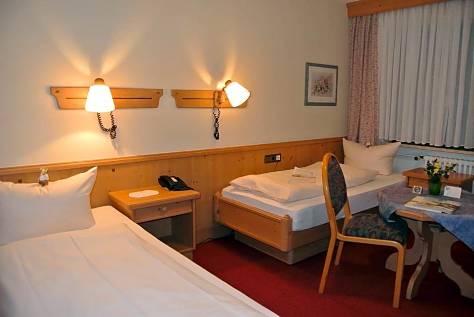 Photo 1 of 13 of Double Room