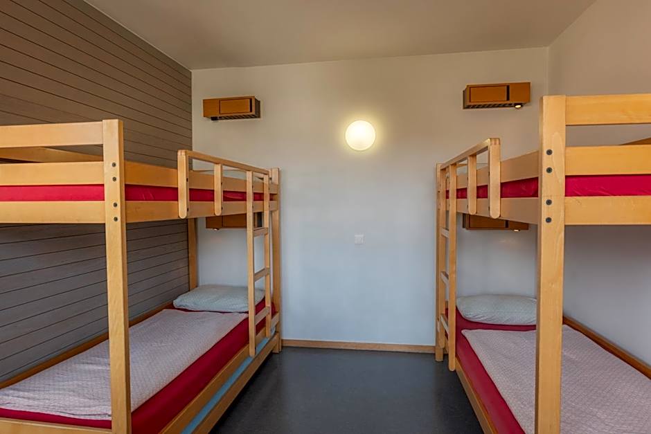 Photo 1 of 6 of Quadruple Room with Shared Bathroom
