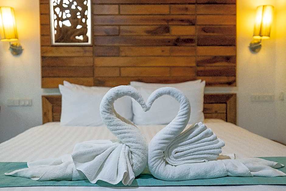 Phuket Meet Holiday Hotel