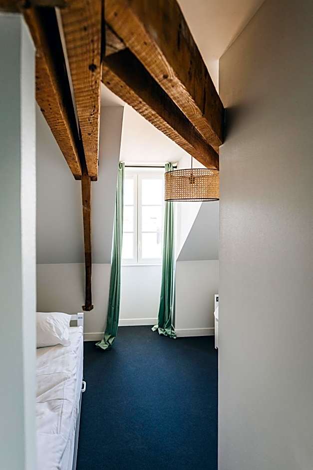 Les Chouettes Hostel