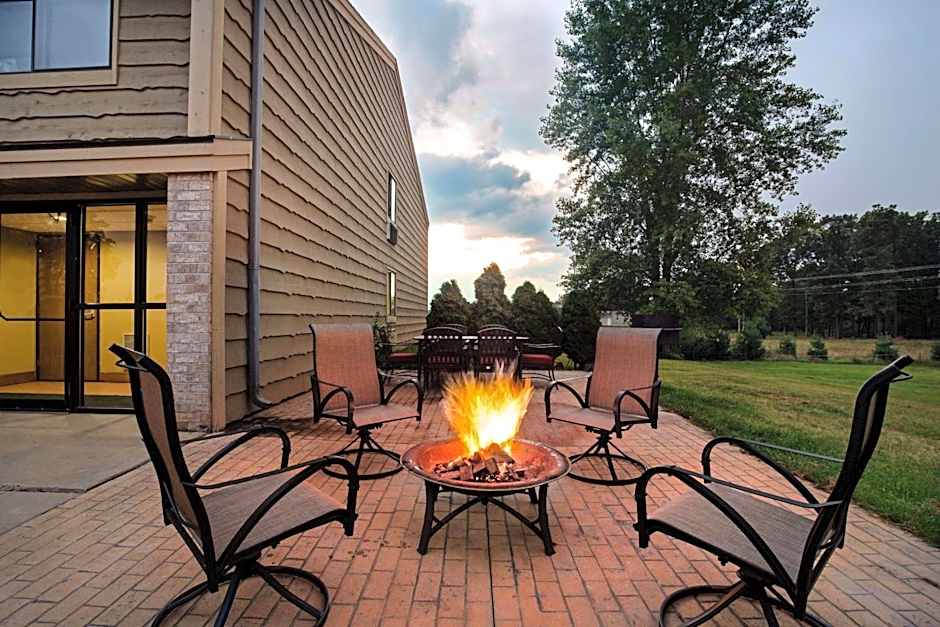 AmericInn by Wyndham Tomah