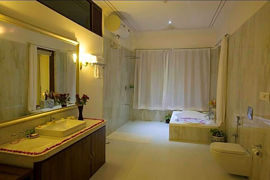 Devraj Villa - Luxury Pool Villa Udaipur