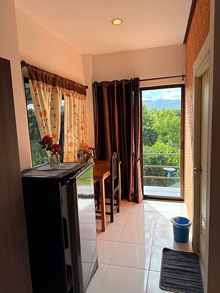 Sandee Place Mountain View Hotel โรงแรมแสนดีเพลส เมาเท่นวิว จอมทอง