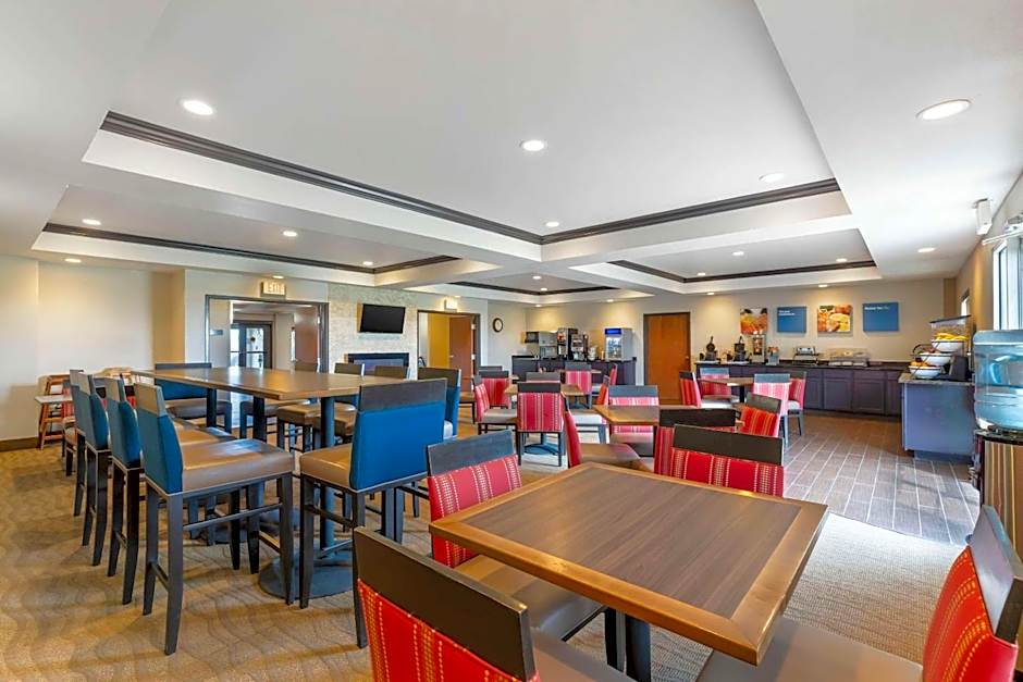 Comfort Inn & Suites Grinnell near I-80