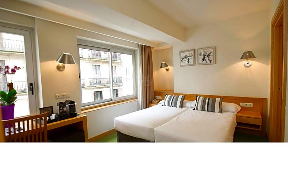 Hotel Zaragoza Plaza