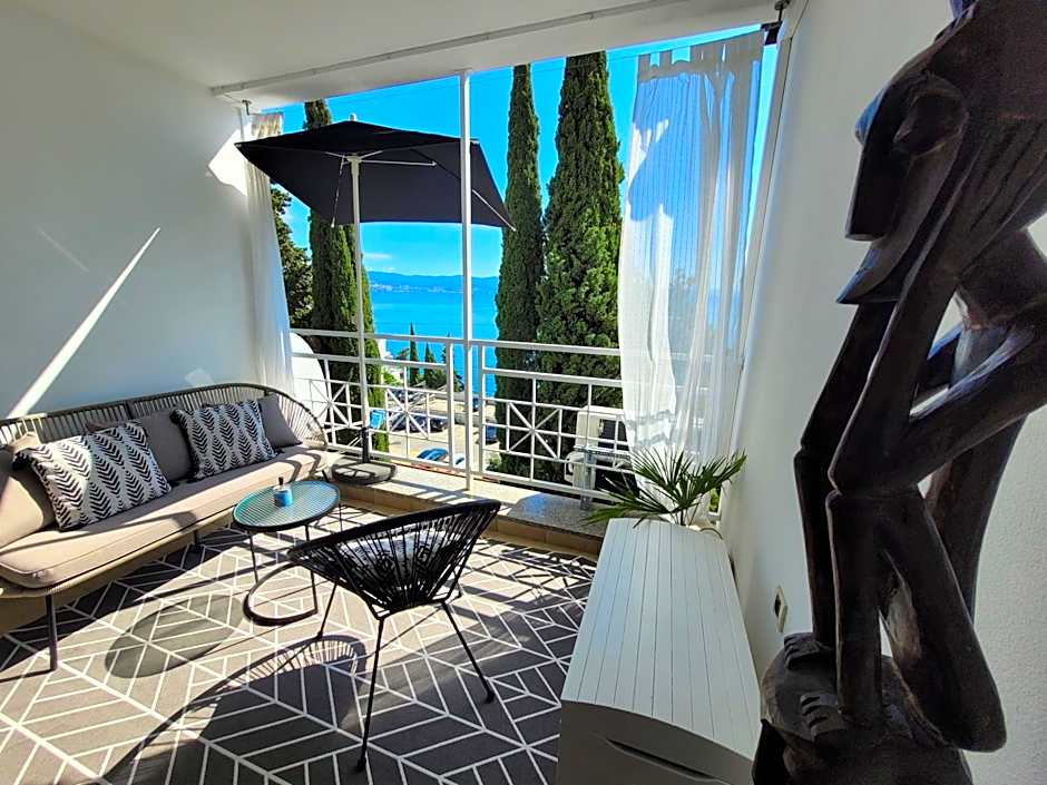 BIG-BLUE Bayview Paradise in Opatija