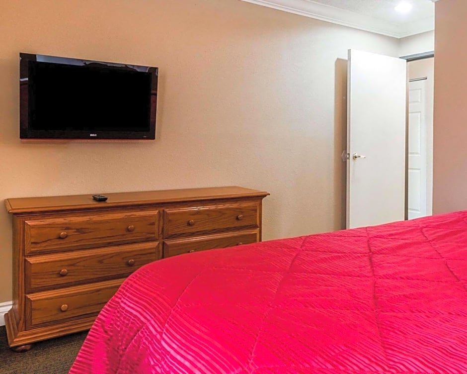 Quality Inn & Suites Atlanta Airport South