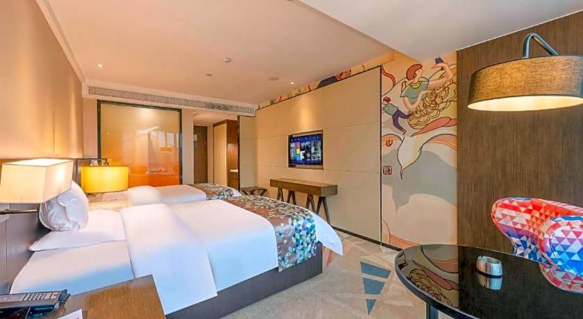 ZMAX Hotel Guangzhou Railway Station Sanyuanli  Metro Station