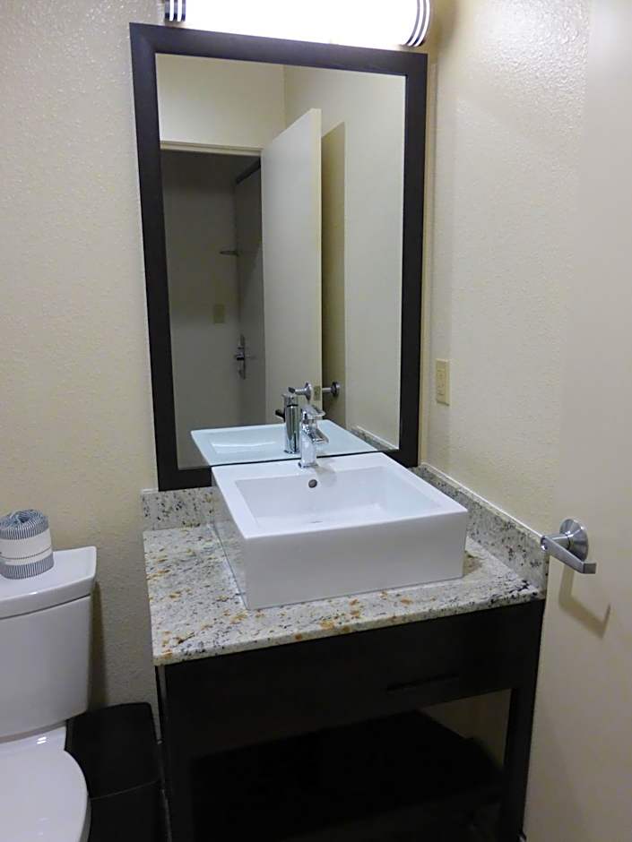 Red Roof Inn Hayward