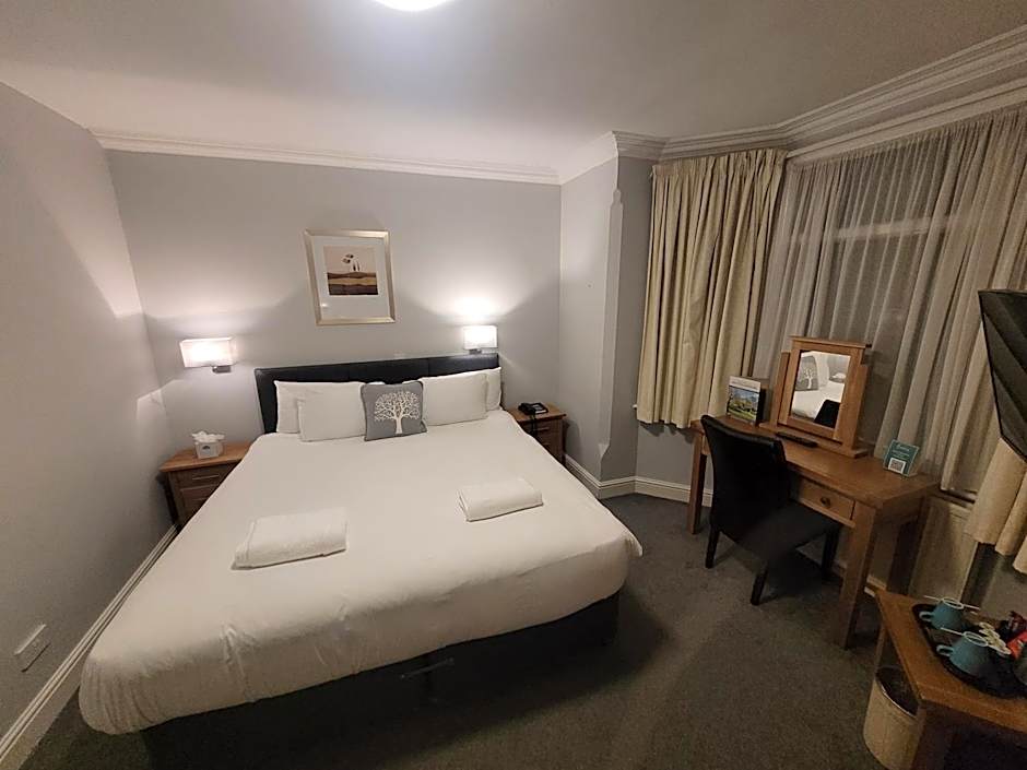 The Beeches Hotel & Leisure Club