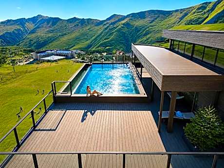 Gudauri Loft Hotel