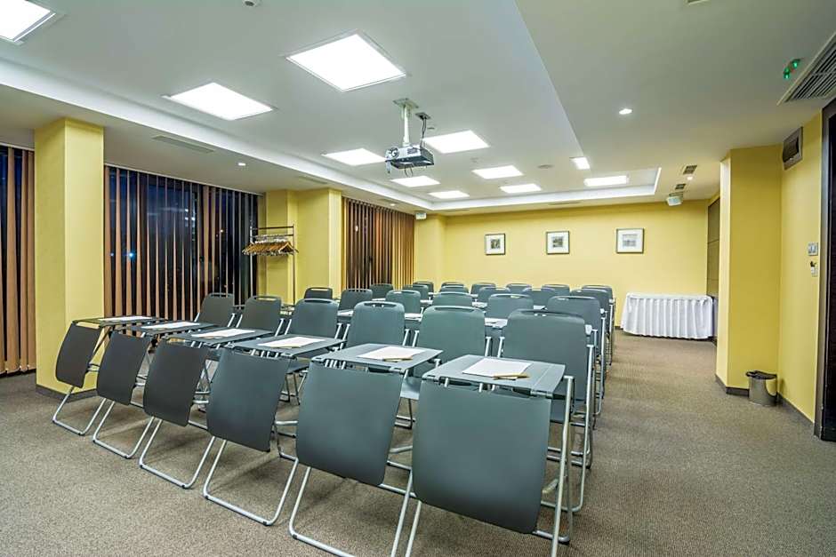 Best Western Plus Olives City Hotel