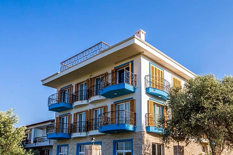 Clementin Suits Sigacık