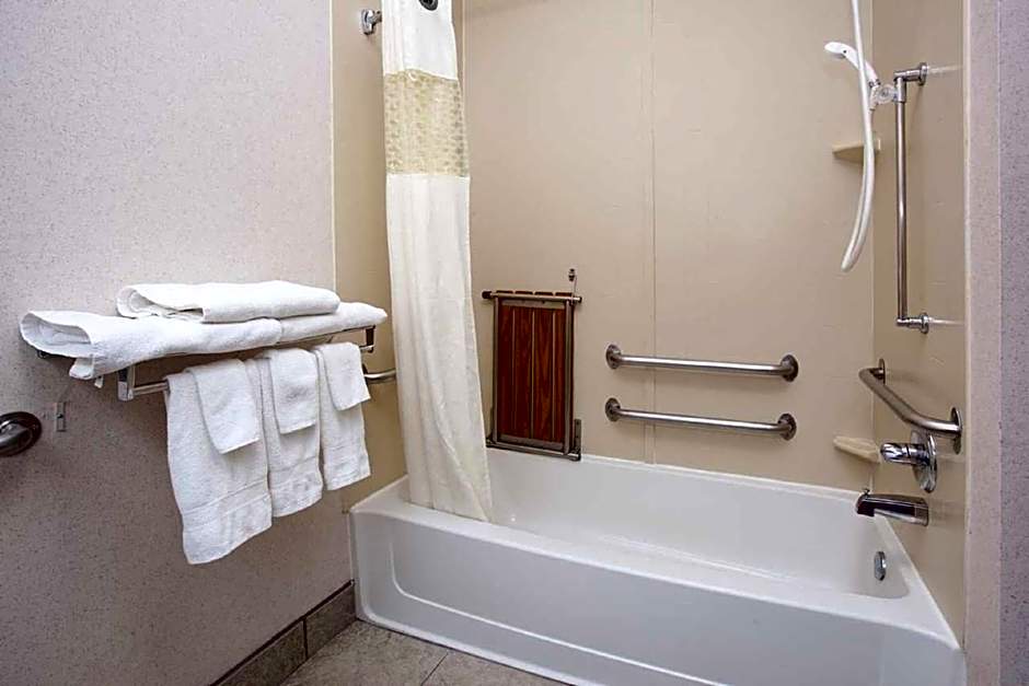FairBridge Inn & Suites Thornton