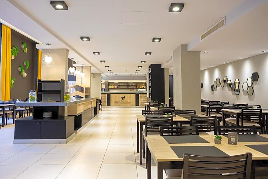 Pinares Panorama Suites & Spa