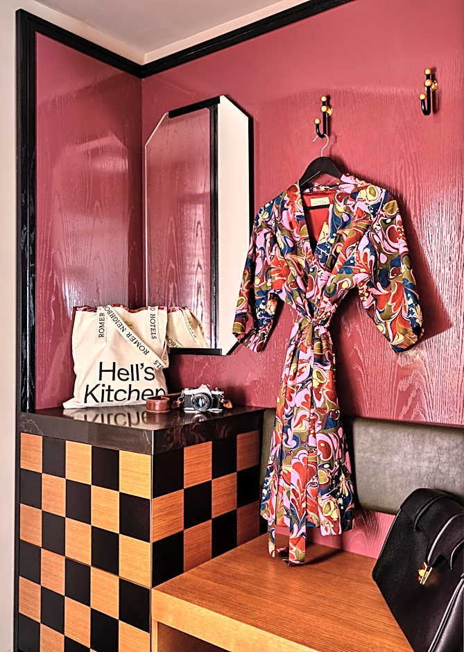 Romer Hell's Kitchen