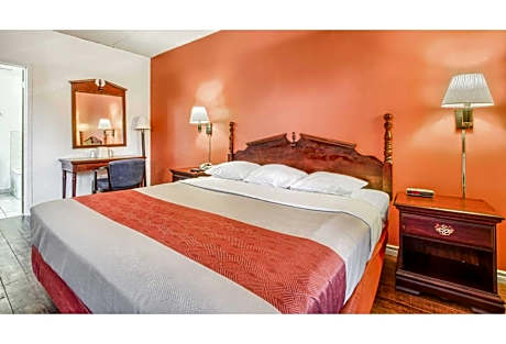 Queen Room