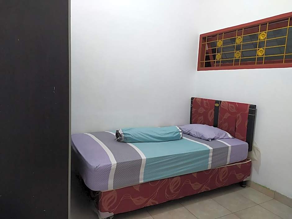 Hotel O Wisma Astukara Syariah Near Sejahtera Department Store Pinrang