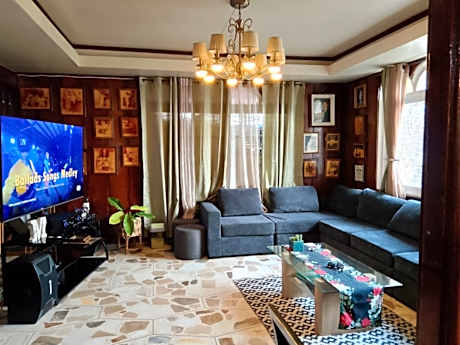 Topaz Bed & Breakfast Hotel