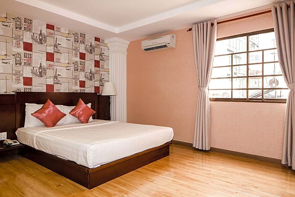 Little Brick Saigon Hotel