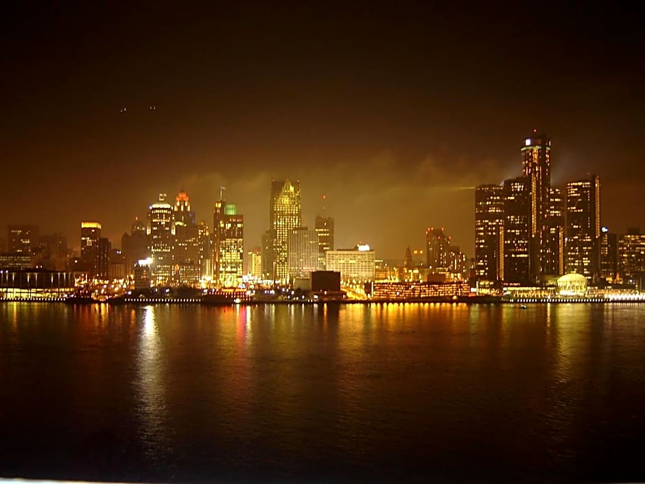 Holiday Inn Express Windsor Waterfront By IHG