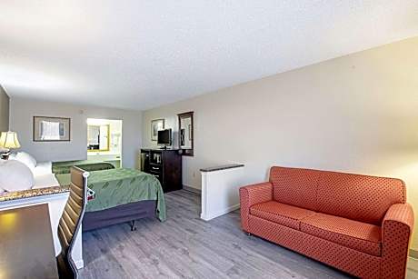 Standard Queen Room with Two Queen Beds - Non-Smoking