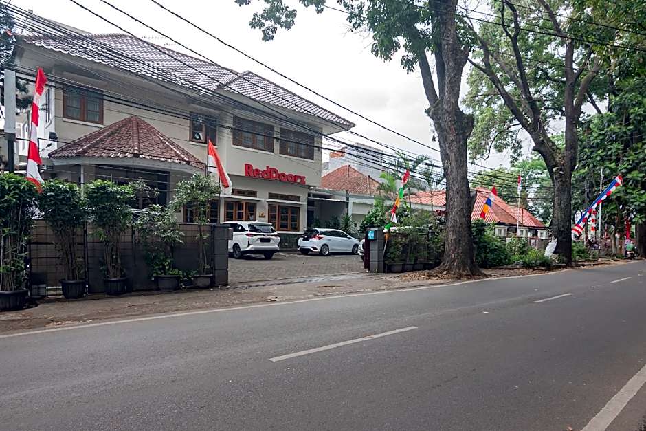 RedDoorz near Simpang Dago 2