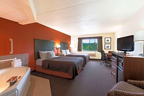 2 Queen Beds Studio Suite Non-Smoking