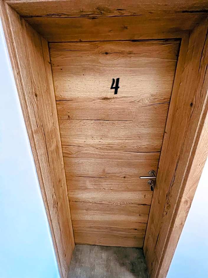 PJagodic Hotel Cerklje - 5min to Airport