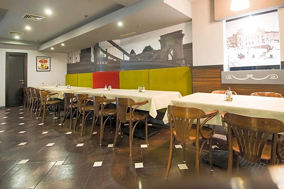 Green Hotel Budapest