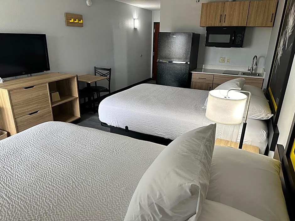 Super 8 by Wyndham Alexandria LA