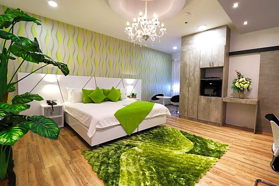Luma Plaza Hotel