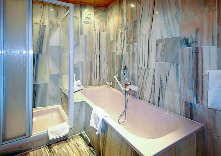 Kia Ora Hotel Restaurant