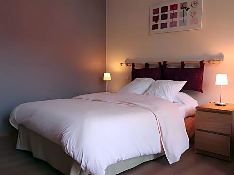 Logis Hotel Restaurant Le Castel Fleuri