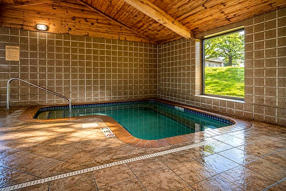 Ramada by Wyndham Platte City KCI Airport