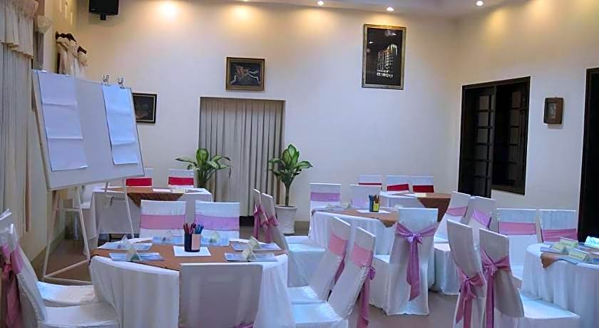 Hoa Binh 2 Hotel