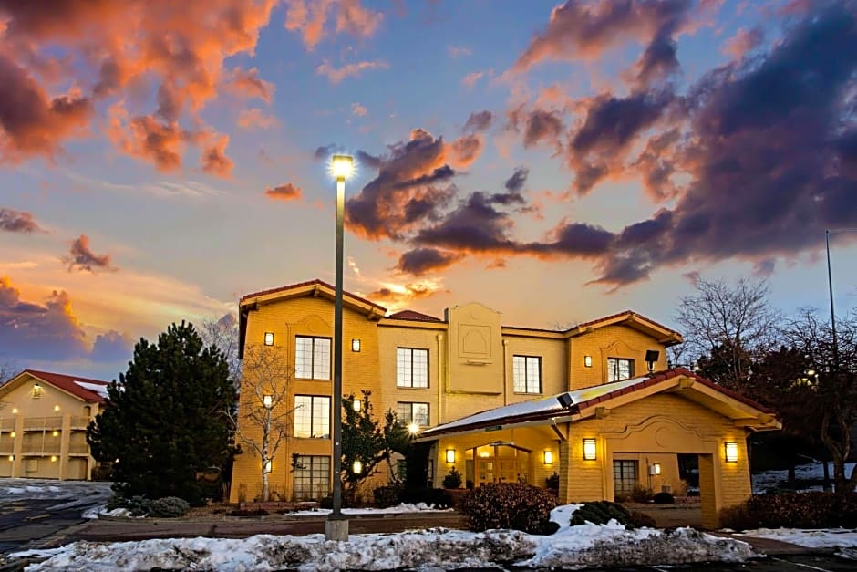 La Quinta Inn & Suites by Wyndham Denver Northglenn