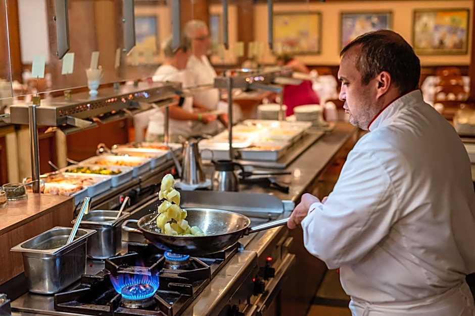 Helena Park - Ultra All Inclusive