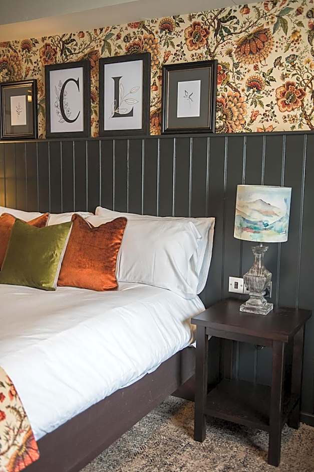 Cat & Lion Country Pub and Hotel