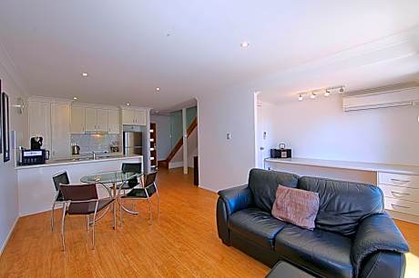 2 Bedroom Apartment - Overnight