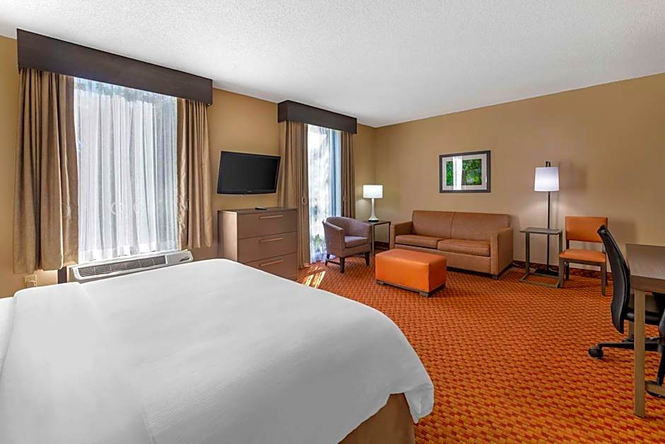 Best Western Plus Kendall Hotel & Suites