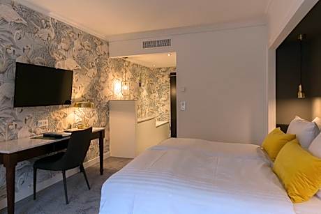 Deluxe Double Room with Market Square View
