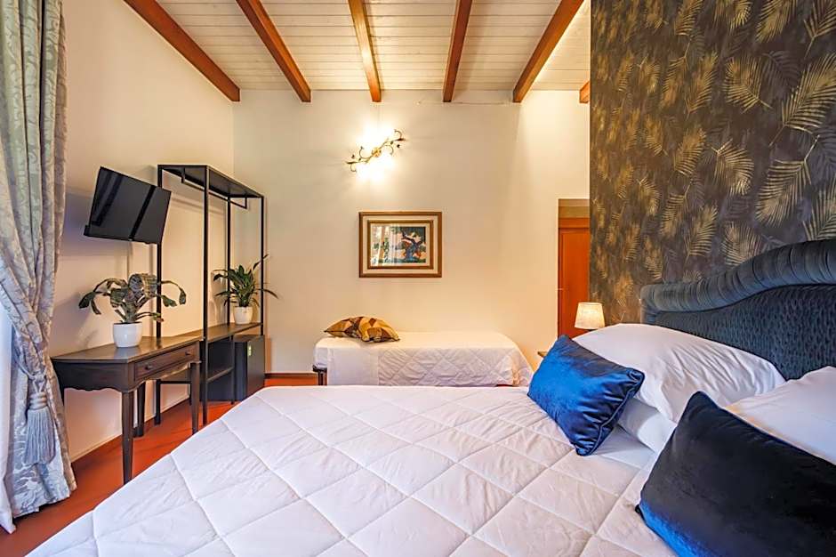 Agriturismo Villa Godenano - Pool&Restaurant
