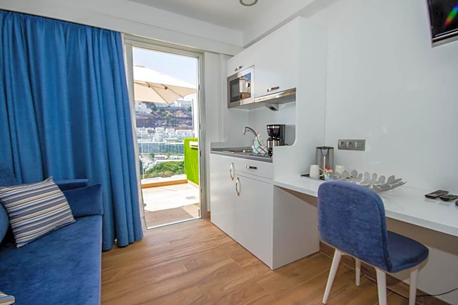 IG Nachosol Atlantic & Yaizasol by Servatur - Adults Only