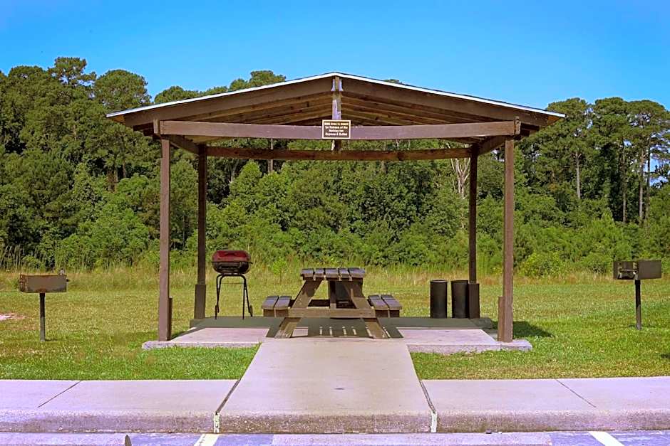 Holiday Inn Express Hotel & Suites Center By IHG