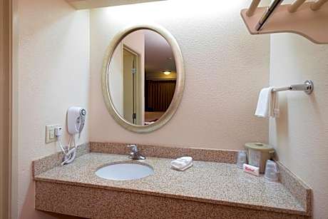 Standard King Room Non-Smoking