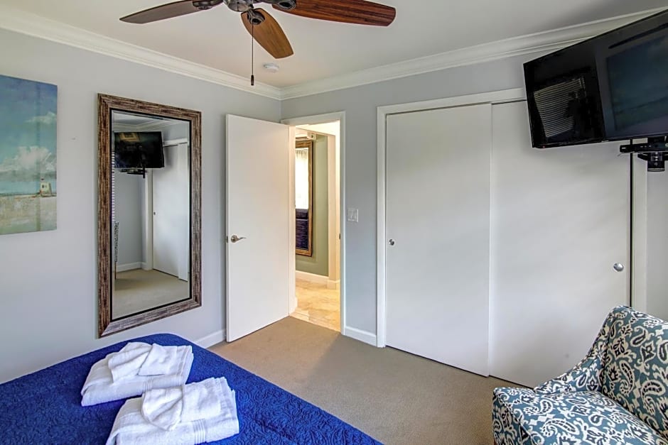 May-Dee Suites in Florida
