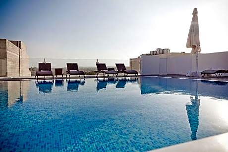 Sliema Tigne Suites