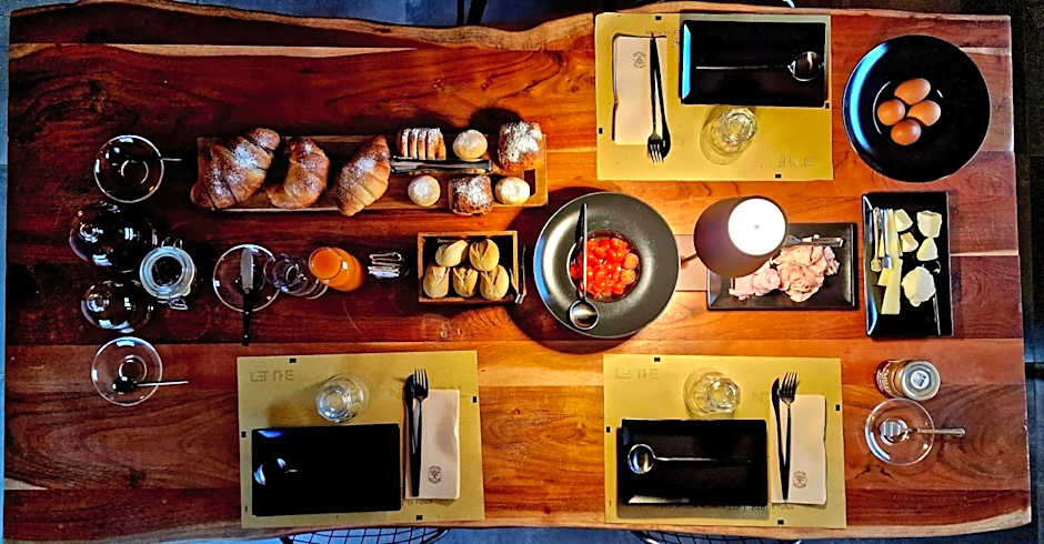 GARAGE47 Storica Officina Meccanica LOFT B&B iN PIENZA