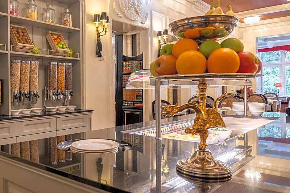 Apollofirst Boutique Hotel